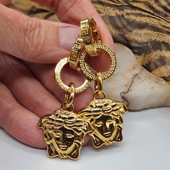 Authentic Versace La Medusa Greca Large Medusa Head Hoop 14K Gold Plated - Picture 6 of 16